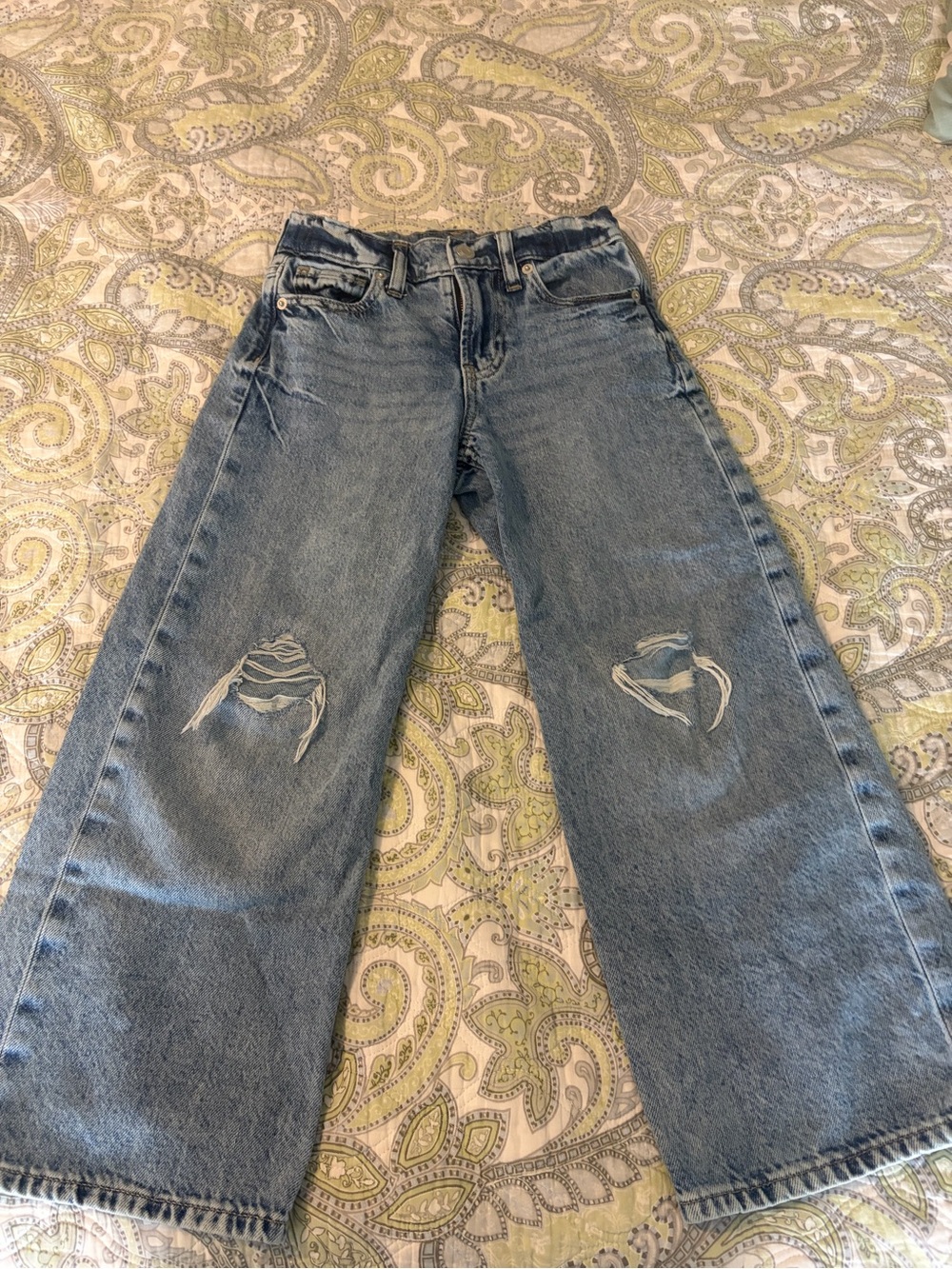 GAP Distressed Wide-Leg Jeans in Light Blue